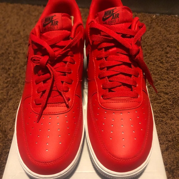 Nike Air Force 1 ‘07 LV8 “Cut-Out Swoosh” - Picture 3 of 3